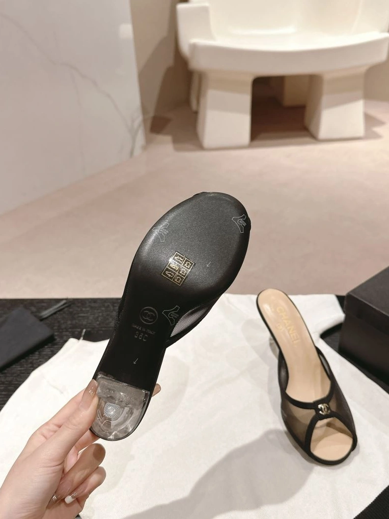 Modern Chxnxl Slippers 122697