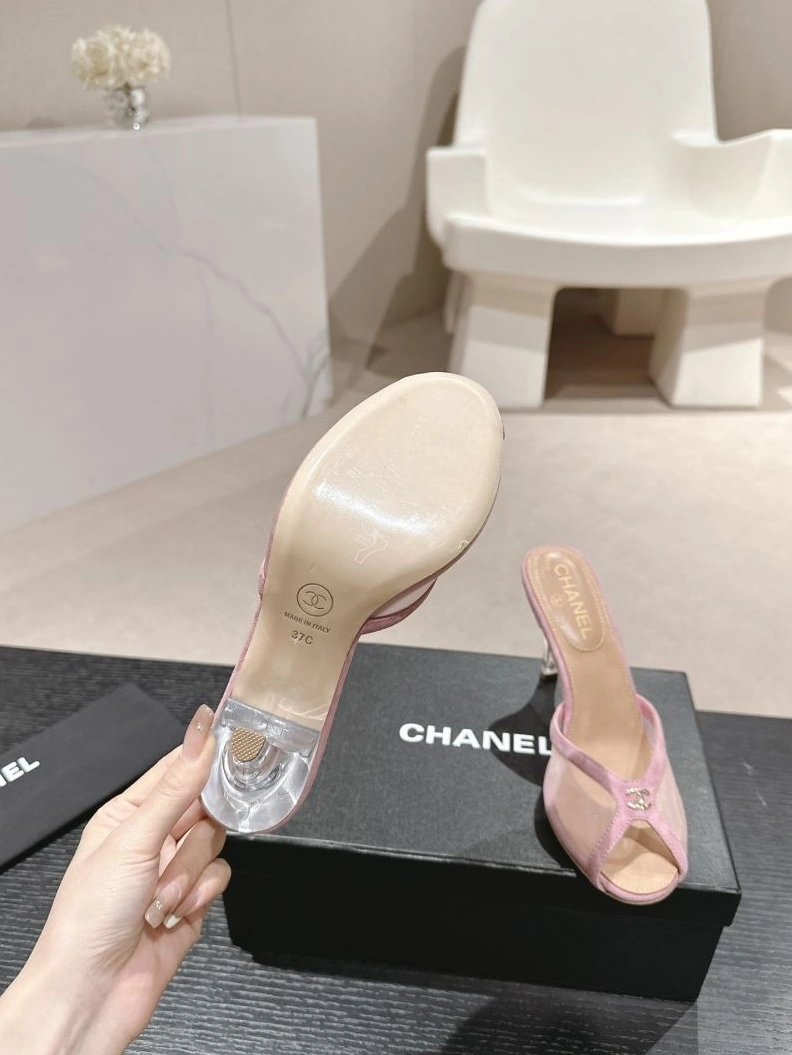 Vibrant Chxnxl Slippers 122663