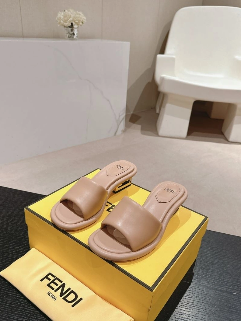 Unique Fxndx Slippers 147863