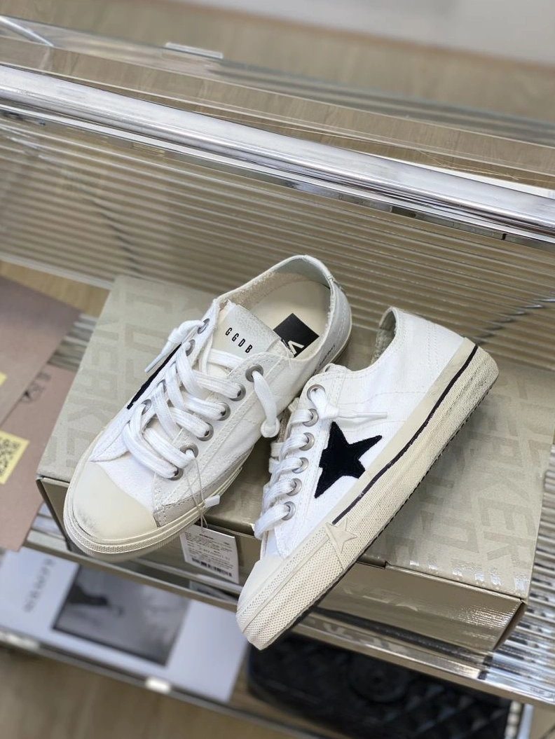 Comfortable Othxr Sneakers 213112
