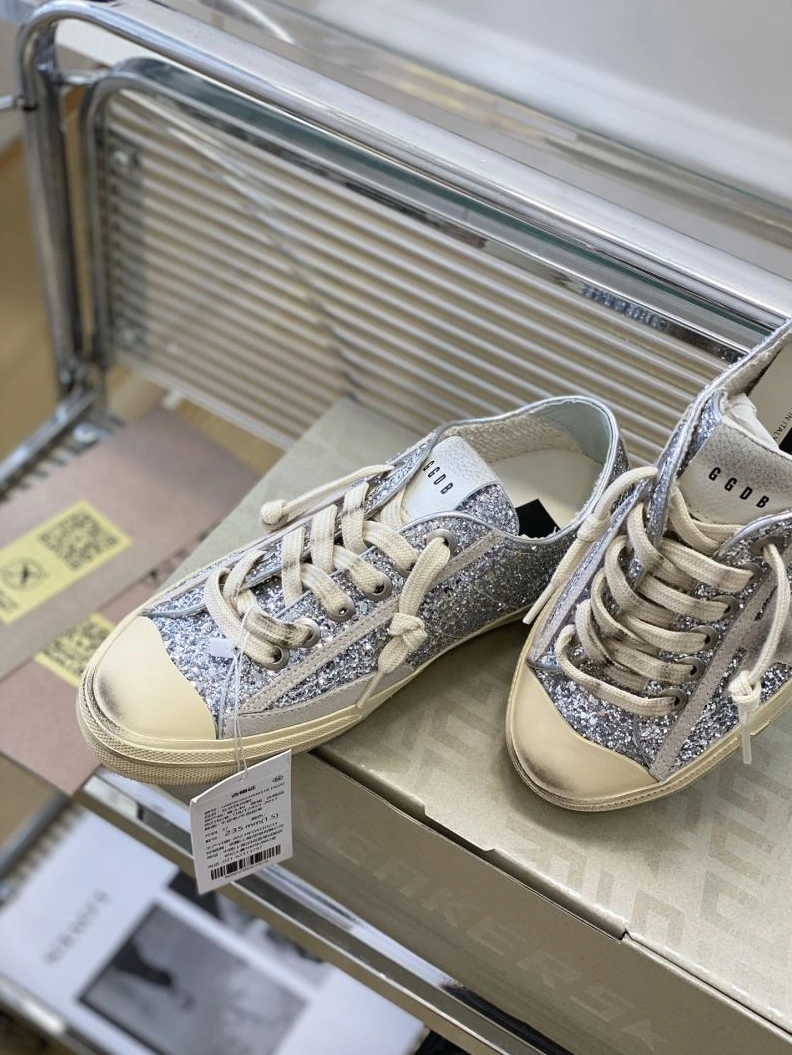 Versatile Othxr Sneakers 213091