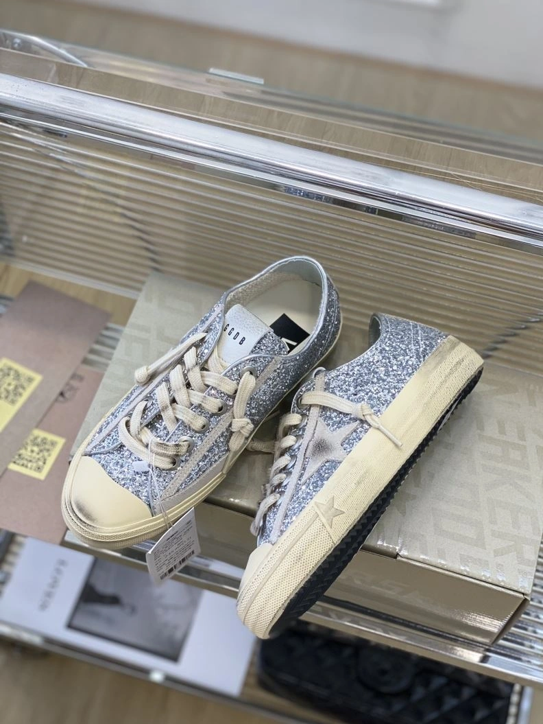 Versatile Othxr Sneakers 213091