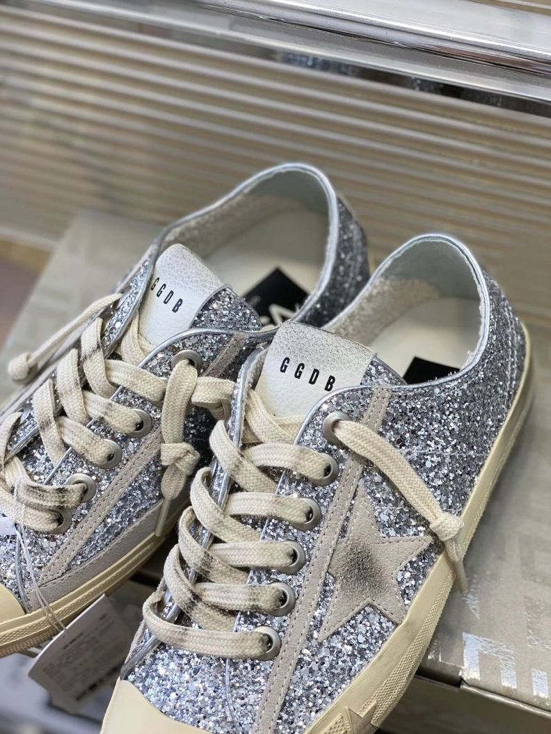 Versatile Othxr Sneakers 213091