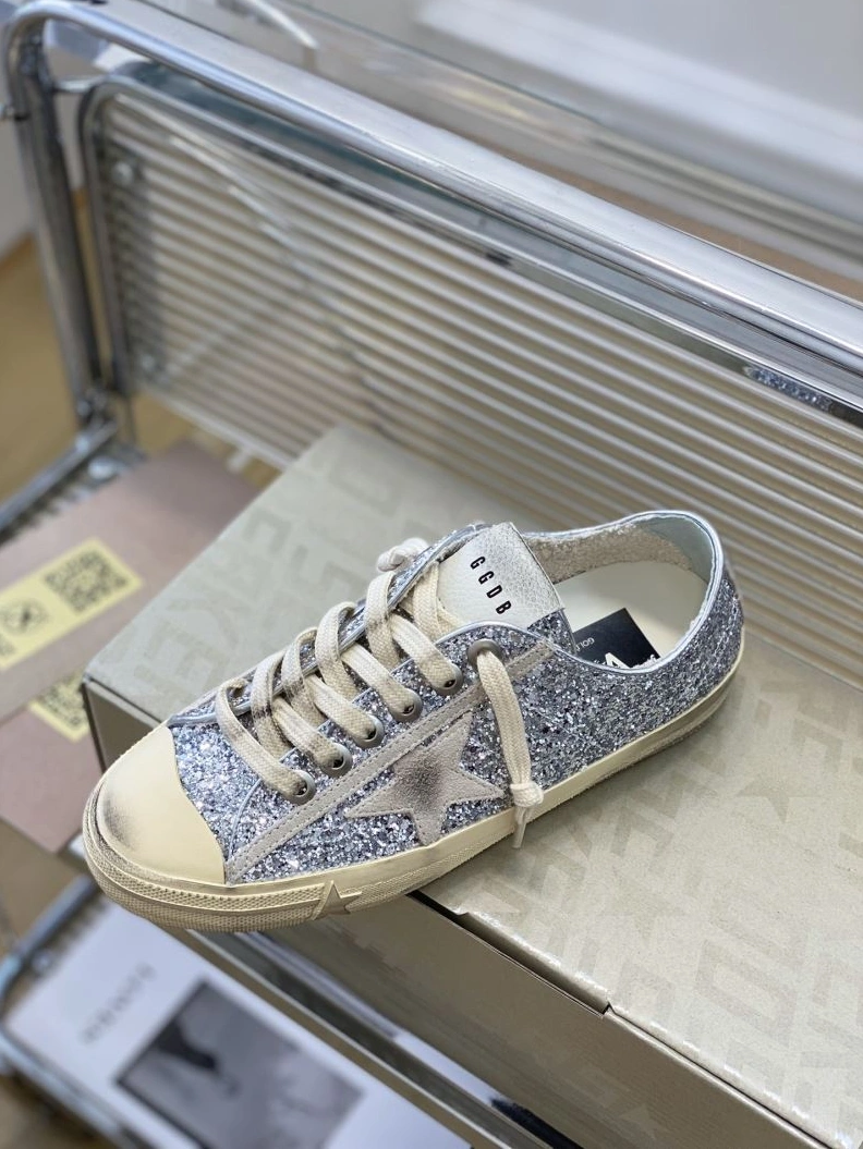 Versatile Othxr Sneakers 213091