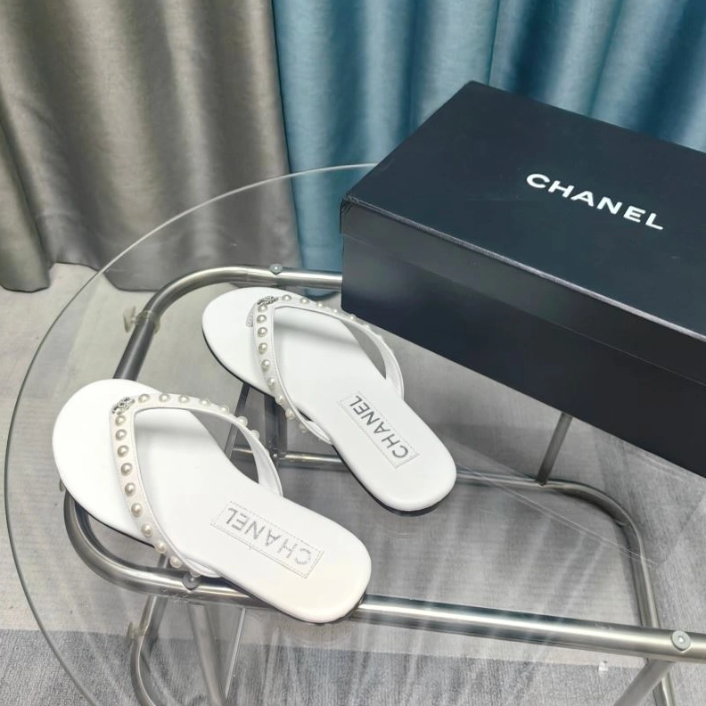 Unique Chxnxl Slippers 122662