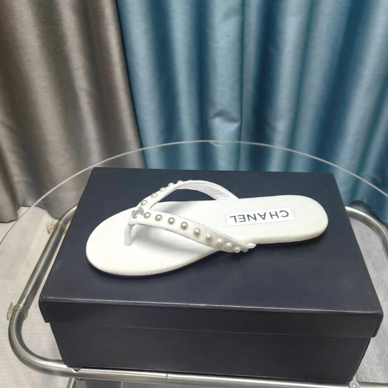 Practical Chxnxl Slippers 122658
