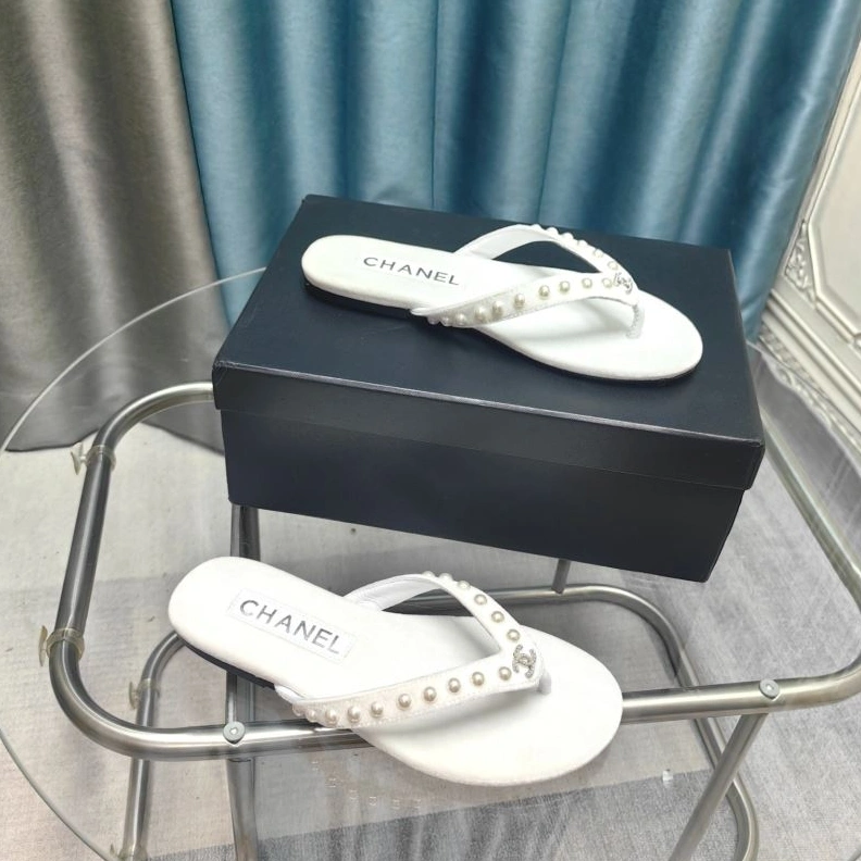 Practical Chxnxl Slippers 122658