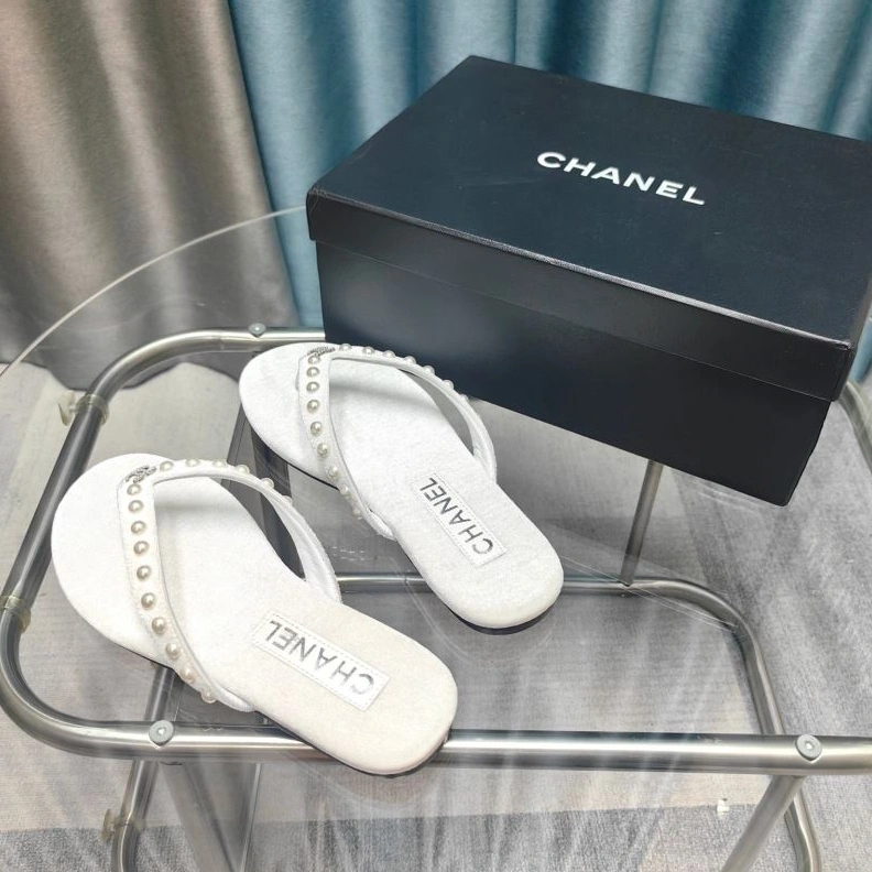 Practical Chxnxl Slippers 122658