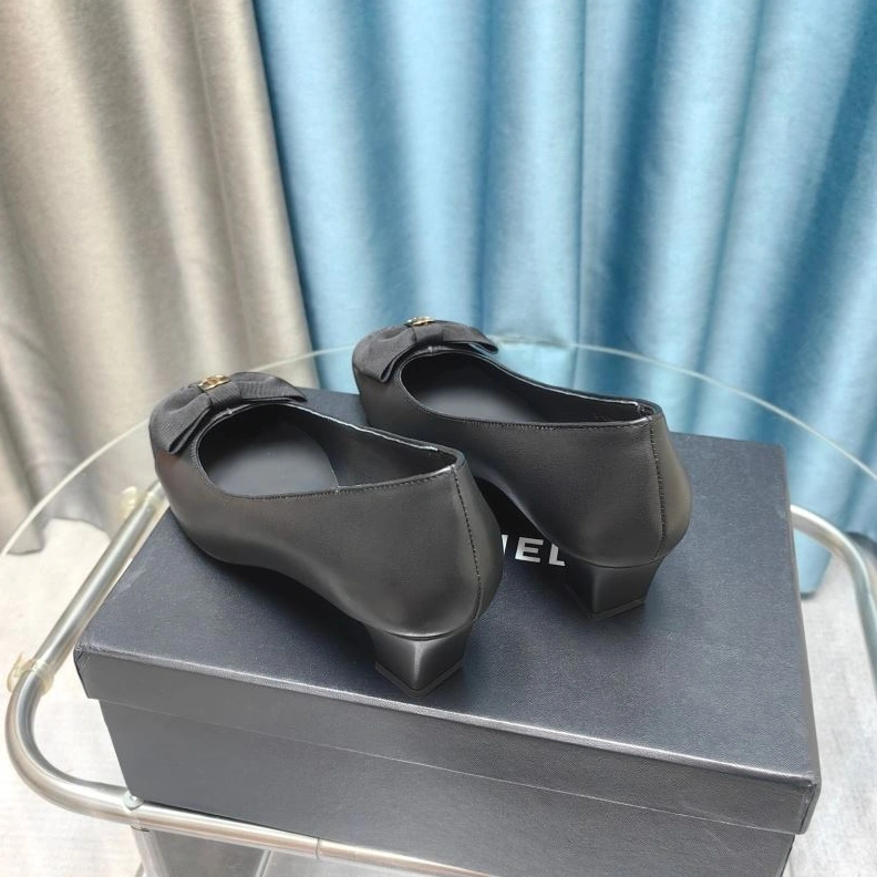 Resilient Chxnxl Flat Shoes 123205