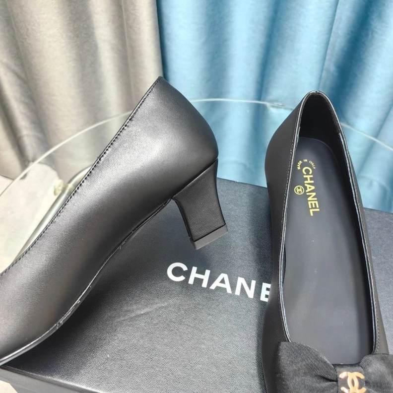 Resilient Chxnxl Flat Shoes 123205
