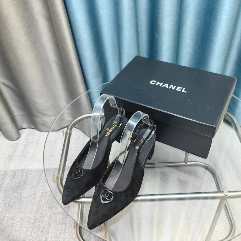 Cozy Chxnxl Sandals 122983