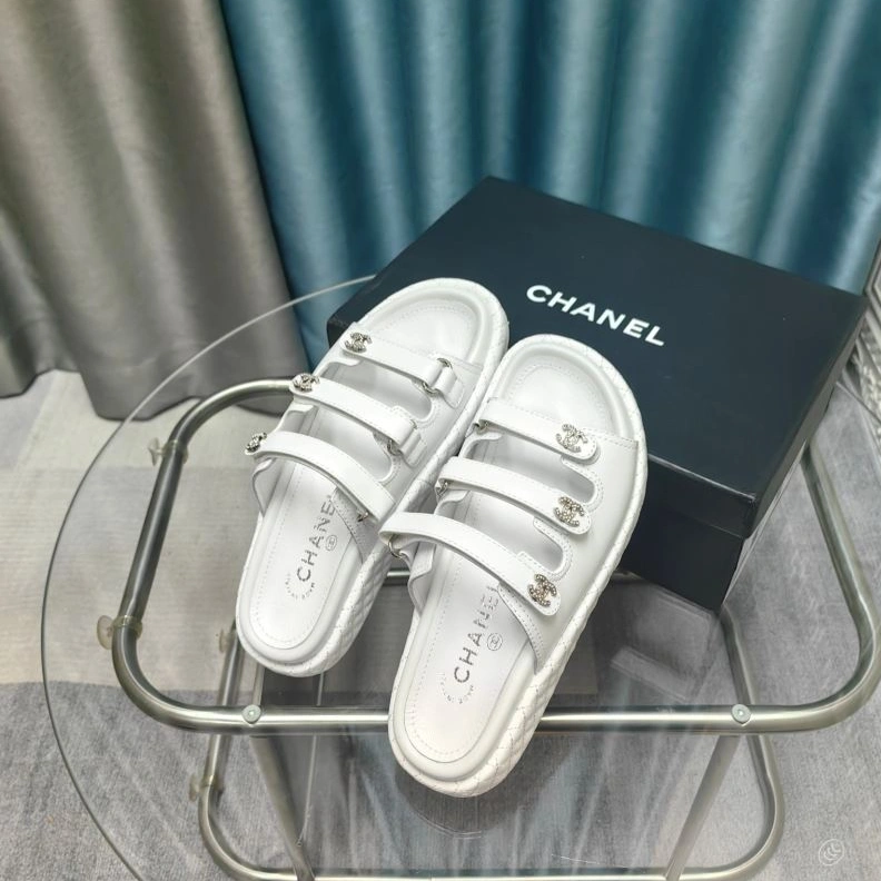 Chxnxl Sandals Bold 122970