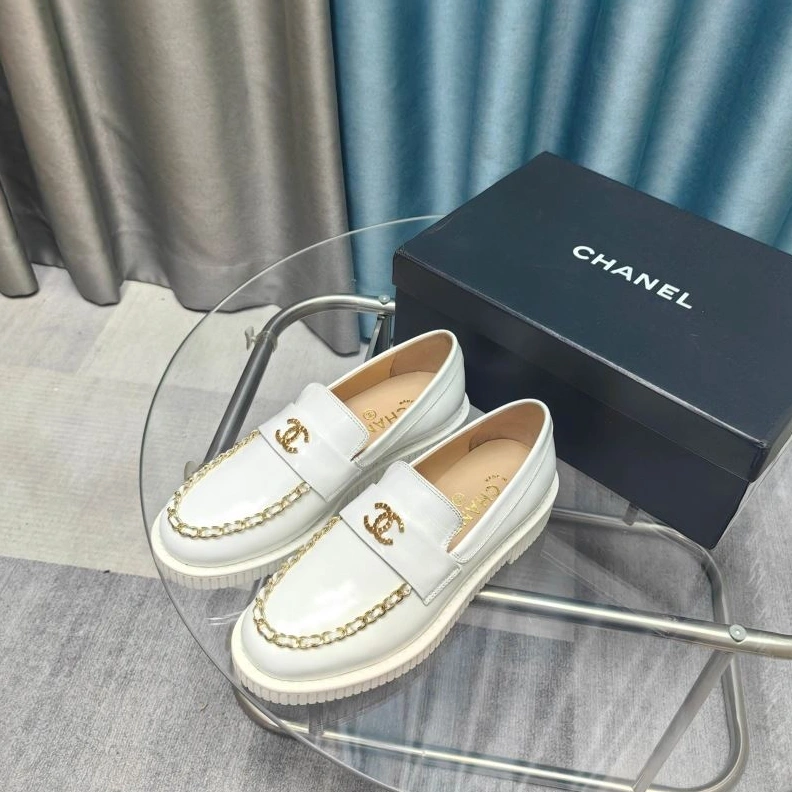 Compact Chxnxl Leather Shoes 123048