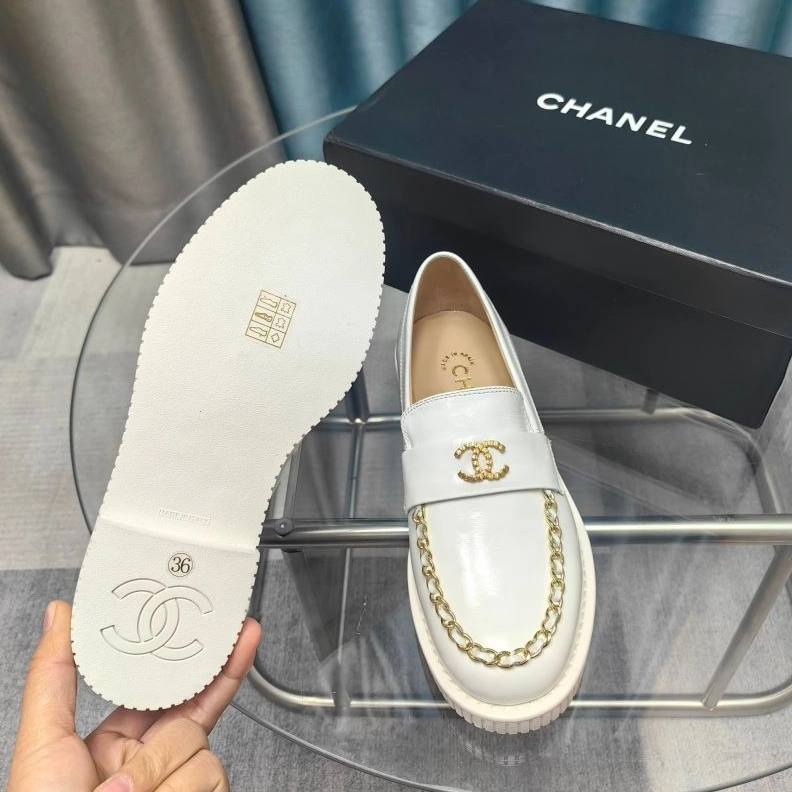 Compact Chxnxl Leather Shoes 123048