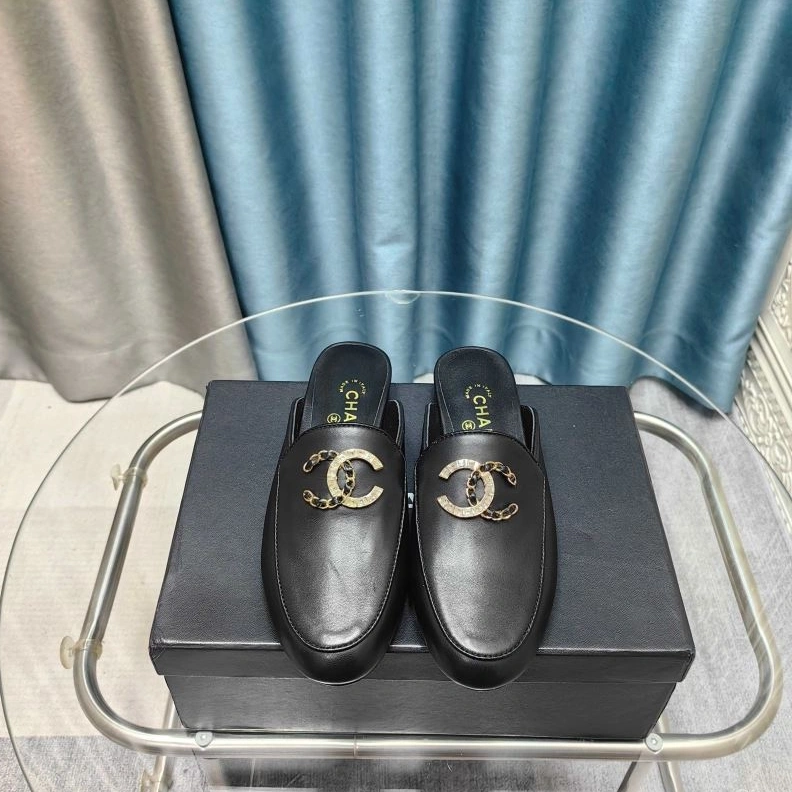 Efficient Chxnxl Slippers 122639