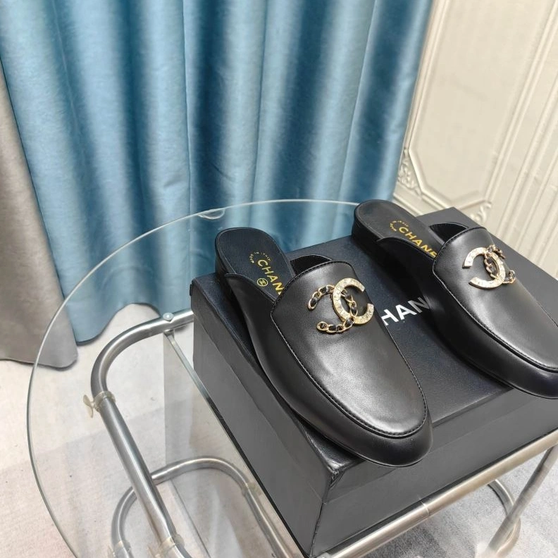 Efficient Chxnxl Slippers 122639