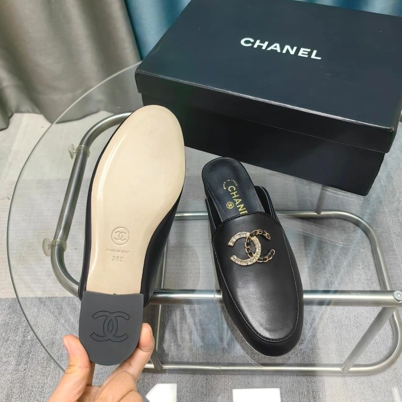 Efficient Chxnxl Slippers 122639