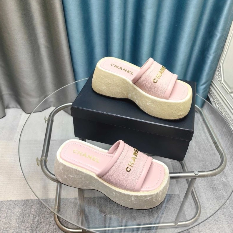 Efficient Chxnxl Slippers 122647
