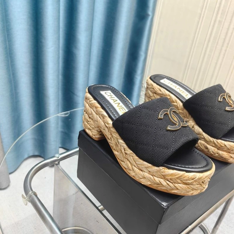 HighQuality Chxnxl Slippers 122635