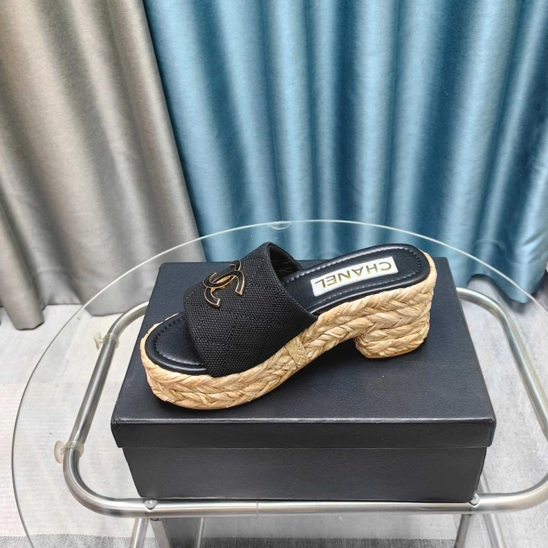 HighQuality Chxnxl Slippers 122635