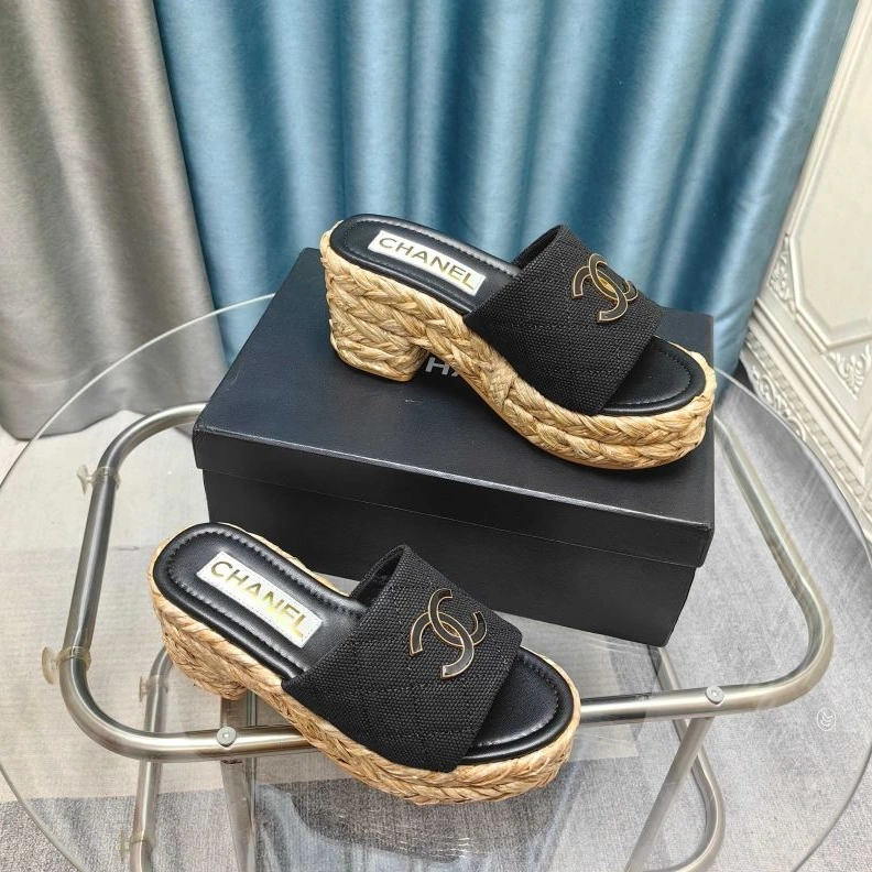 HighQuality Chxnxl Slippers 122635