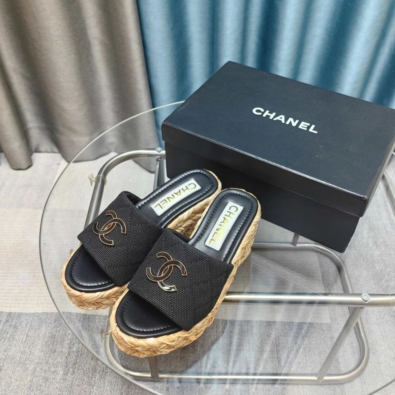 HighQuality Chxnxl Slippers 122635