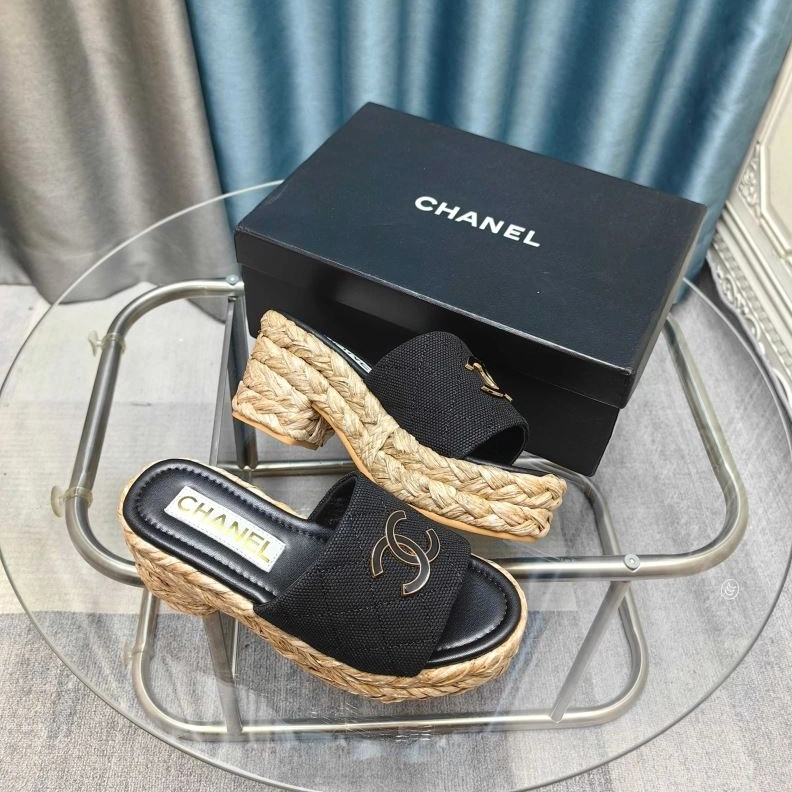 HighQuality Chxnxl Slippers 122635