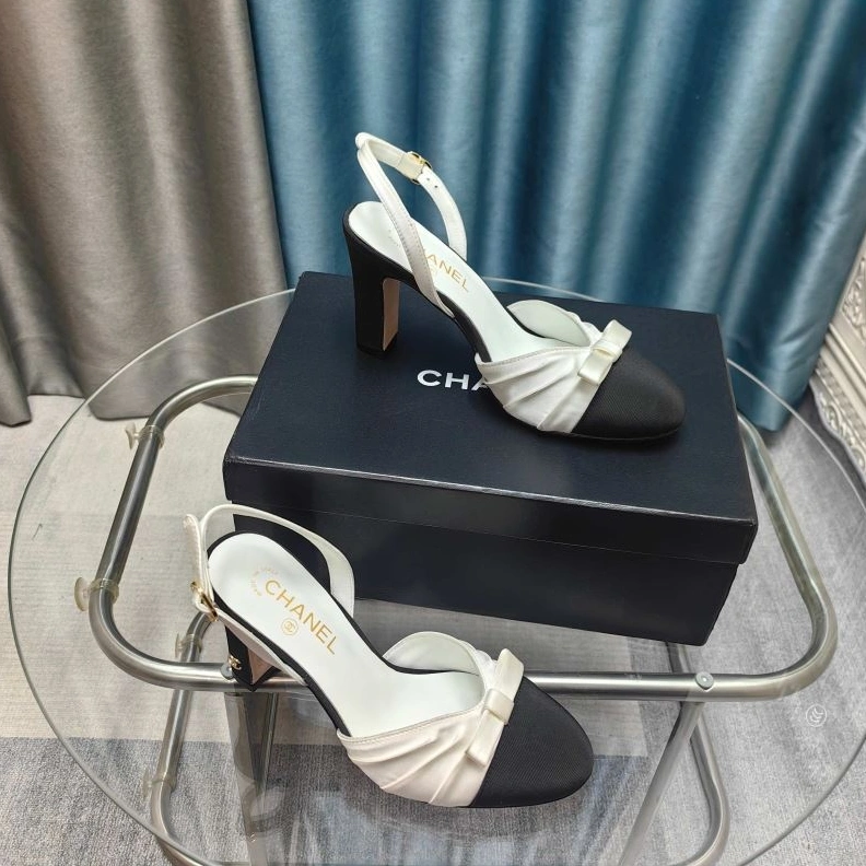 Sleek Chxnxl Sandals 122975