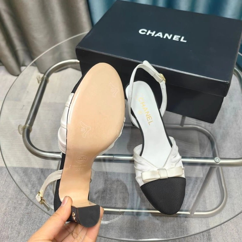 Sleek Chxnxl Sandals 122975