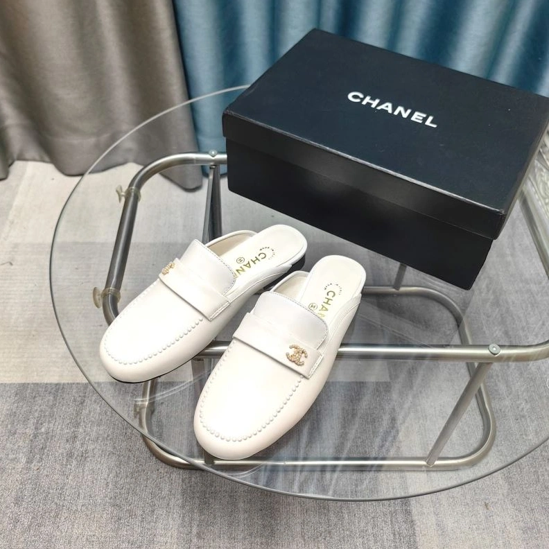 EasyMatch Chxnxl Slippers 122630