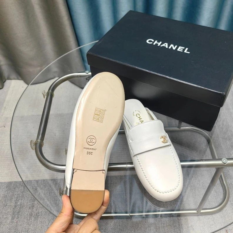 EasyMatch Chxnxl Slippers 122630
