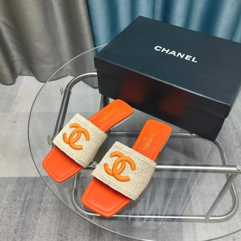 Timeless Chxnxl Slippers 122620