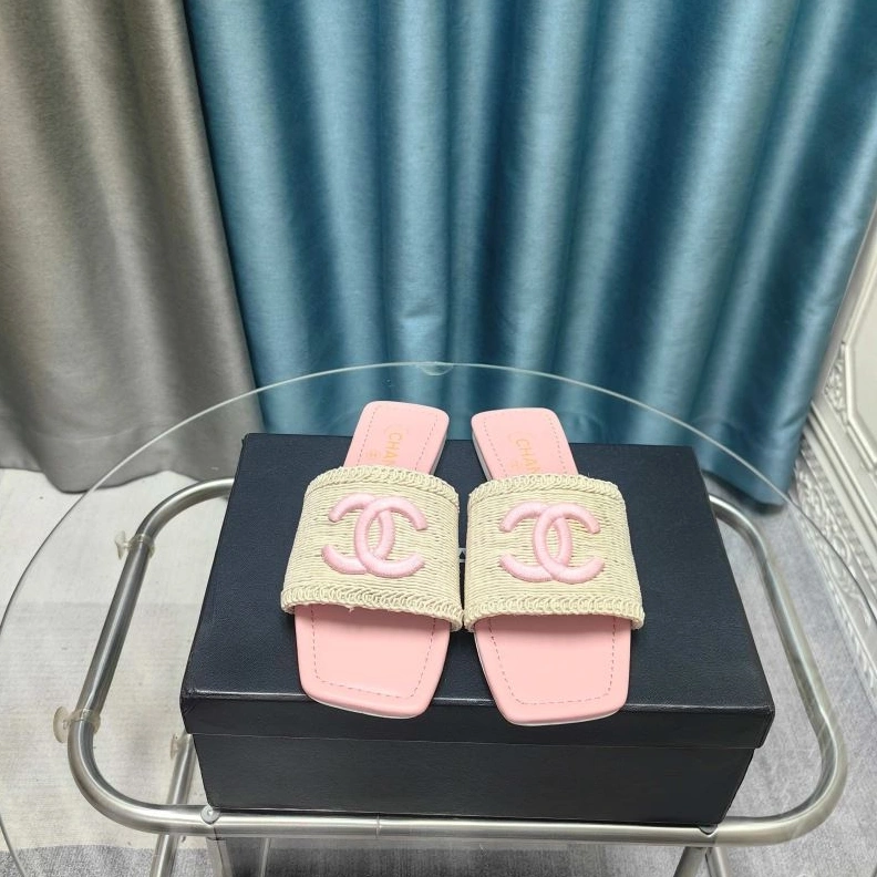 HighQuality Chxnxl Slippers 122636