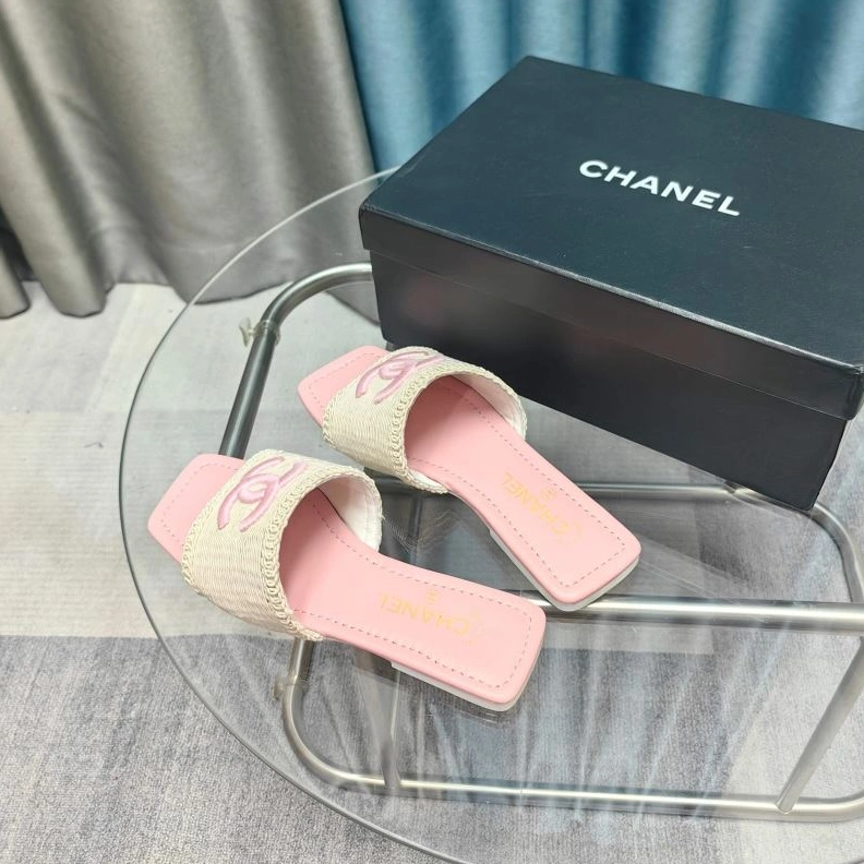 HighQuality Chxnxl Slippers 122636