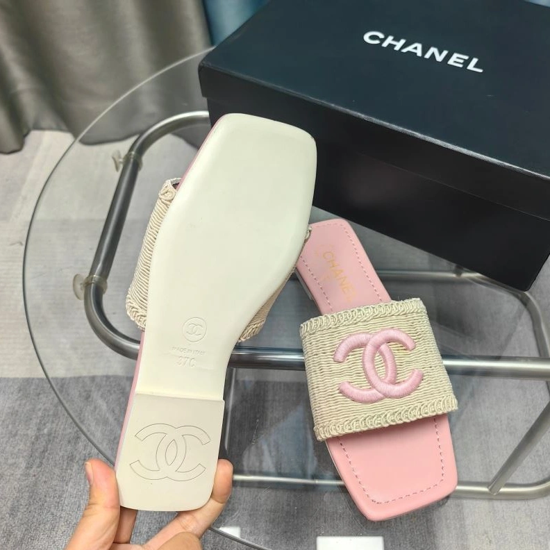 HighQuality Chxnxl Slippers 122636