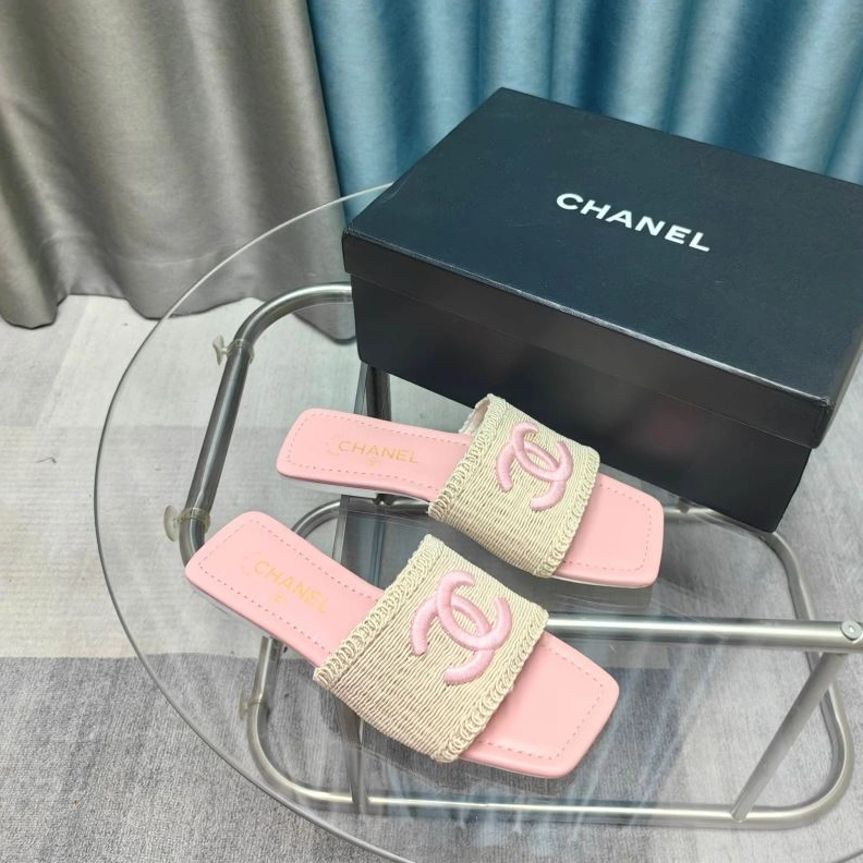 HighQuality Chxnxl Slippers 122636