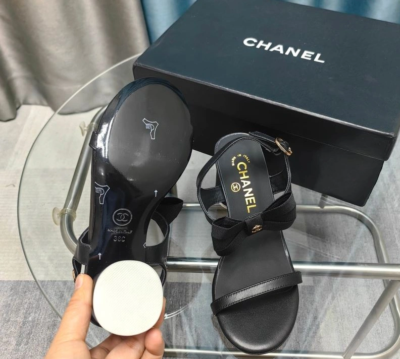NewStyle Chxnxl Sandals 122966