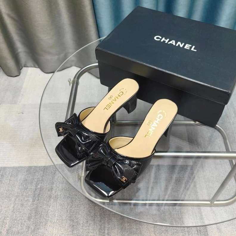 Durable Chxnxl Slippers 122621