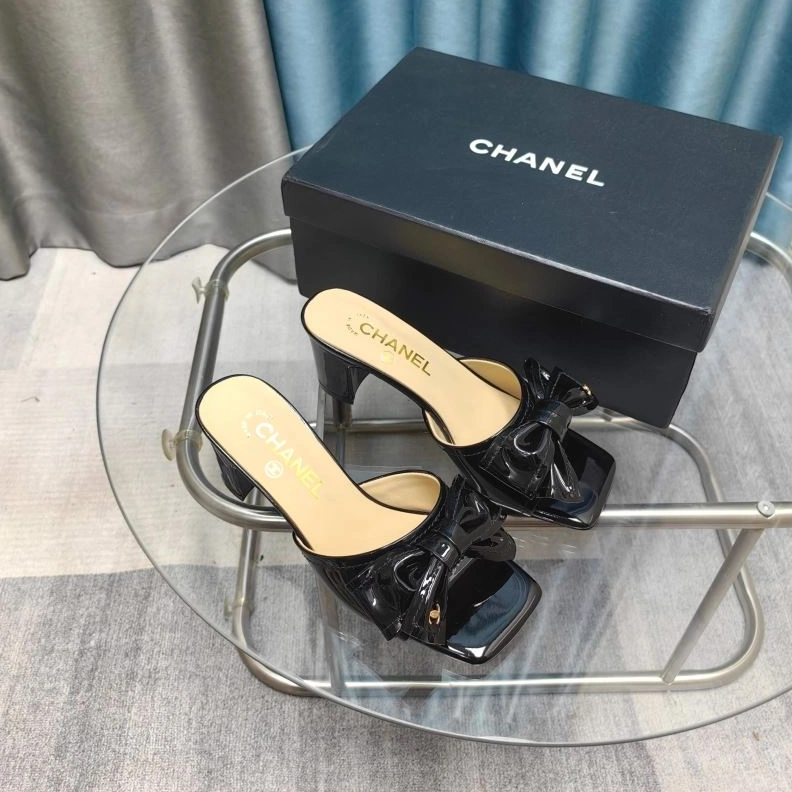 Durable Chxnxl Slippers 122621