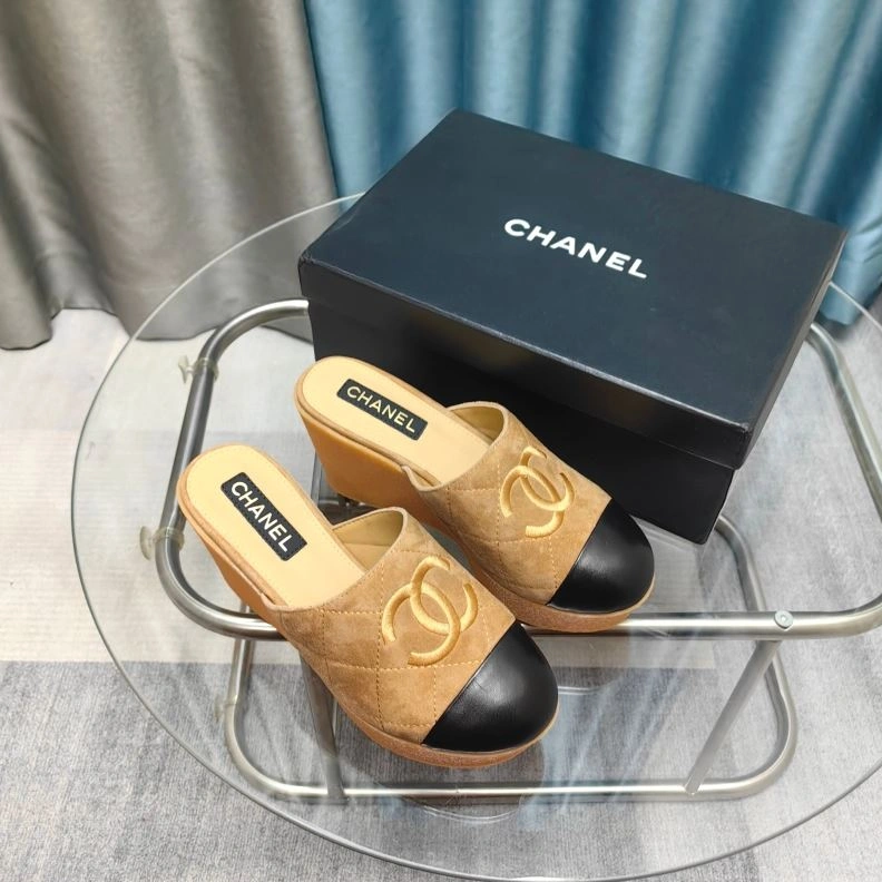 AllSeason Chxnxl Slippers 122613