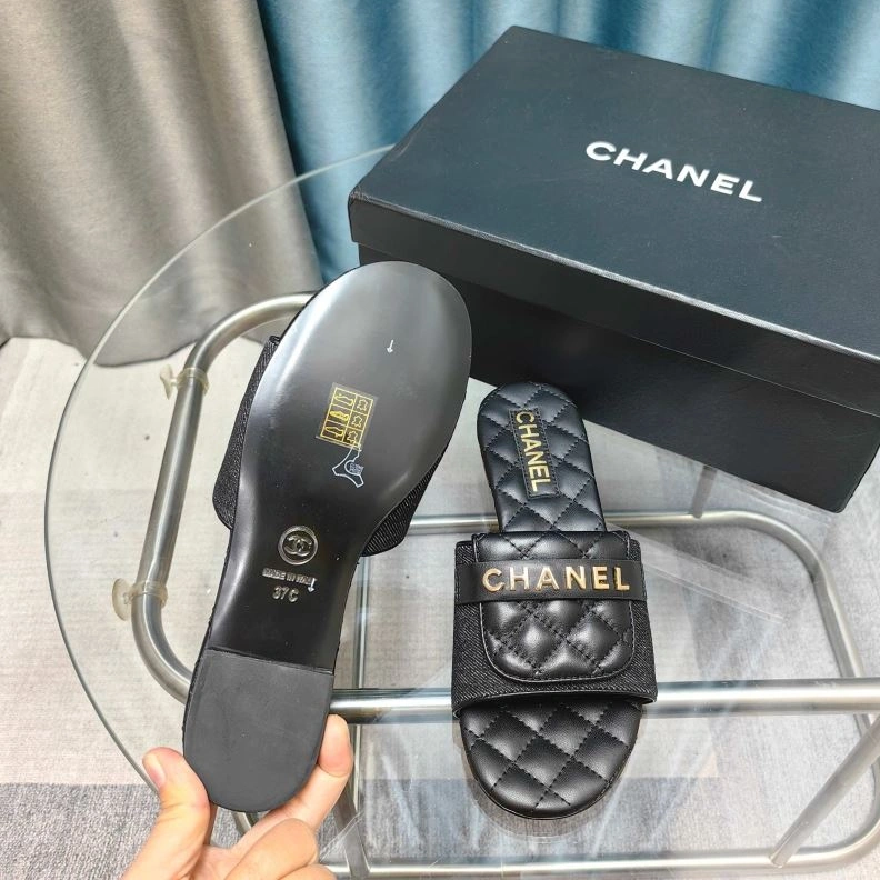 Functional Chxnxl Slippers 122611