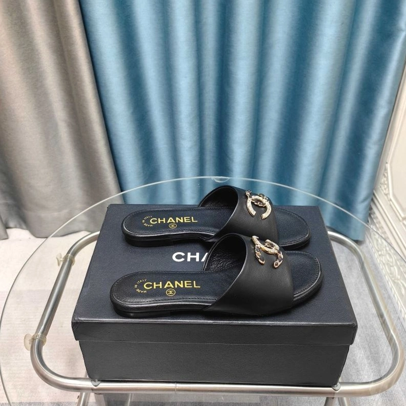 Durable Chxnxl Slippers 122592