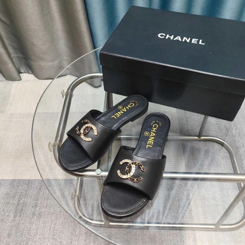 Durable Chxnxl Slippers 122592