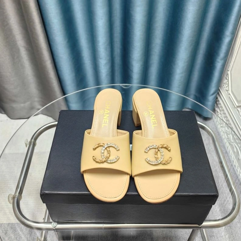 DailyWear Chxnxl Slippers 122584