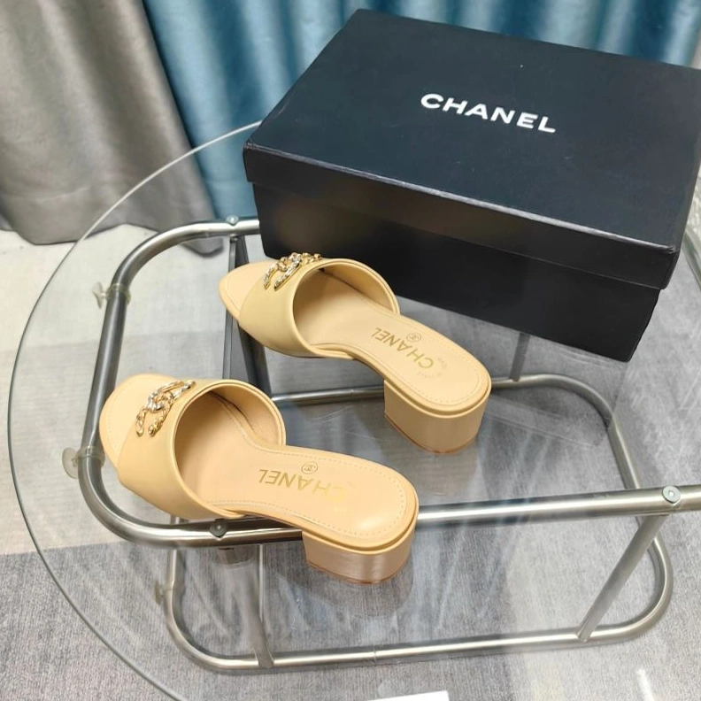 DailyWear Chxnxl Slippers 122584
