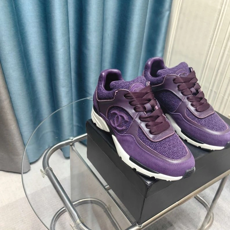 Sleek Chxnxl Sneakers 122310