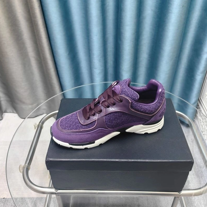 Sleek Chxnxl Sneakers 122310
