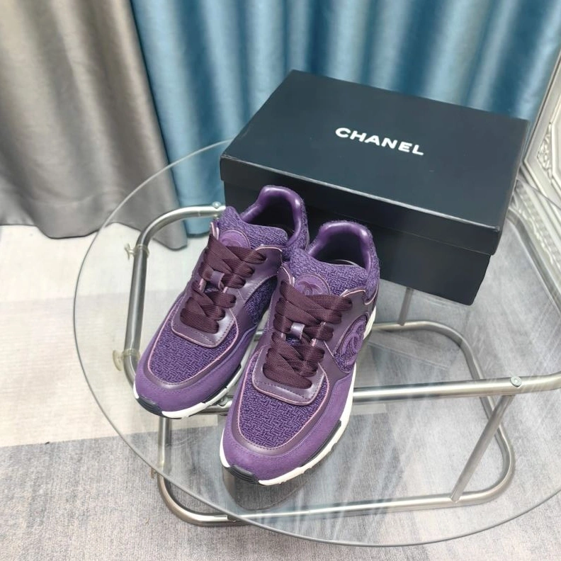Sleek Chxnxl Sneakers 122310