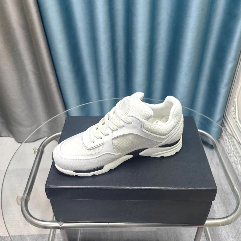Vibrant Chxnxl Sneakers 122300