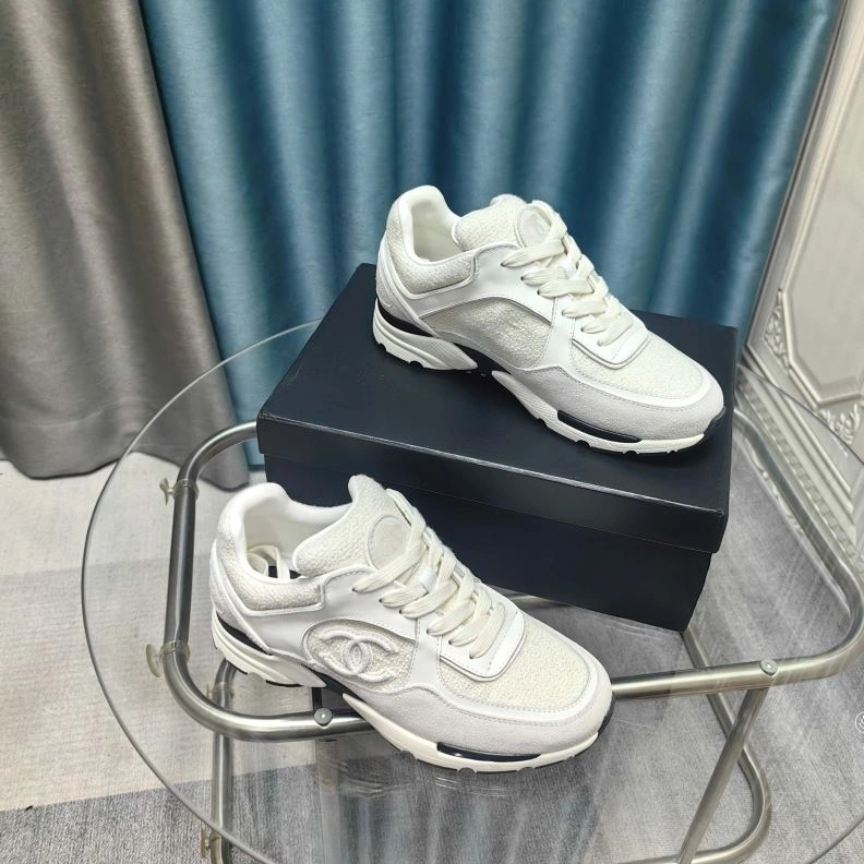Vibrant Chxnxl Sneakers 122300